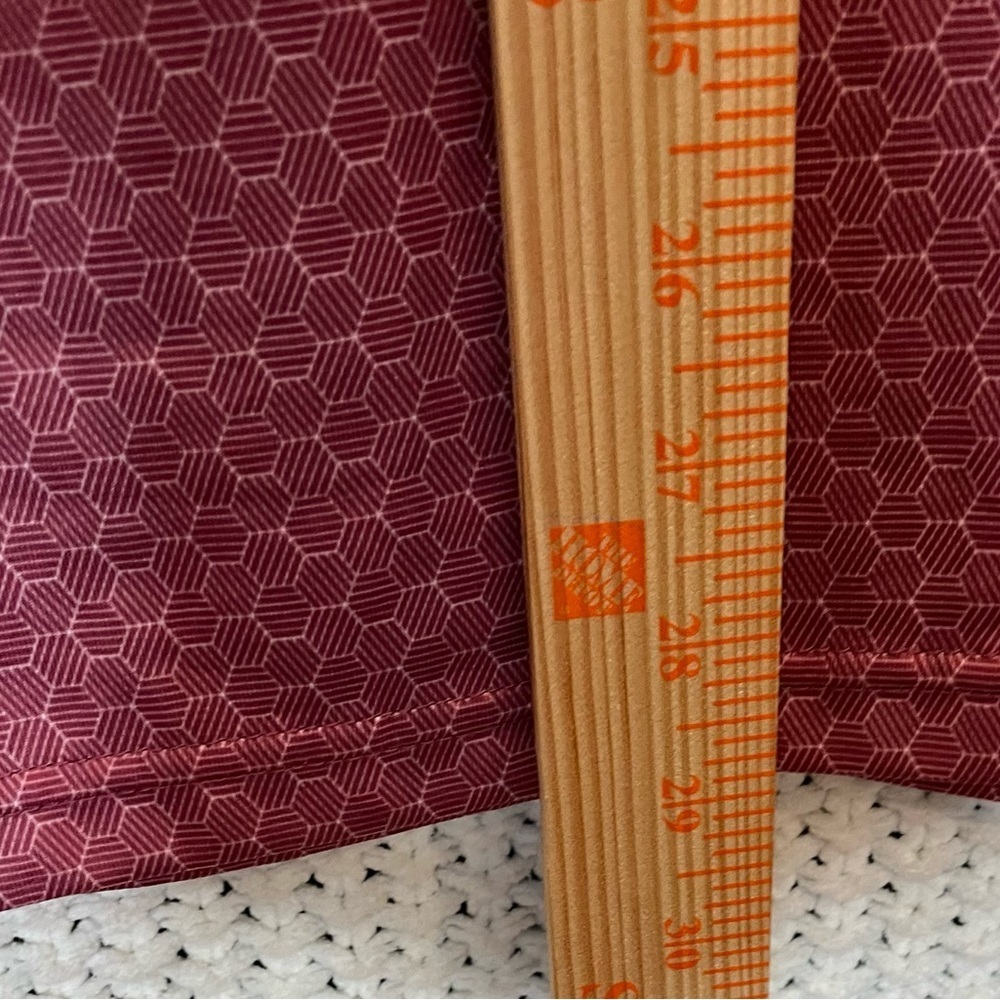 Tailor Byrd Performance Polo Burgundy Geometric Men’s L. - Picture 8 of 8
